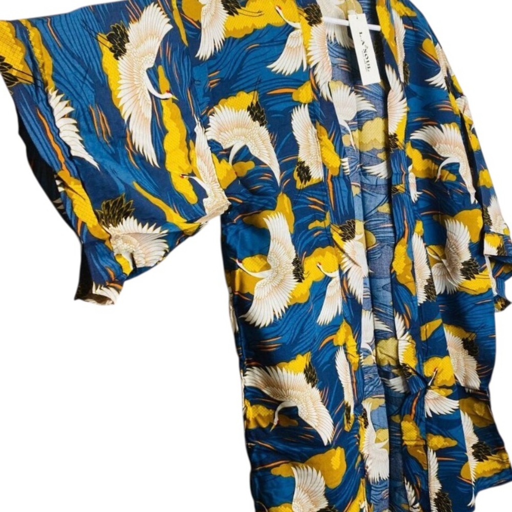 Kimono - Women's Flying Crane Print. One Size. Short Sleeve. - Picture 5 of 11
